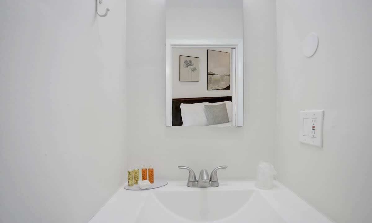 Photo of Bathroom in Hendricks and Venice Isles