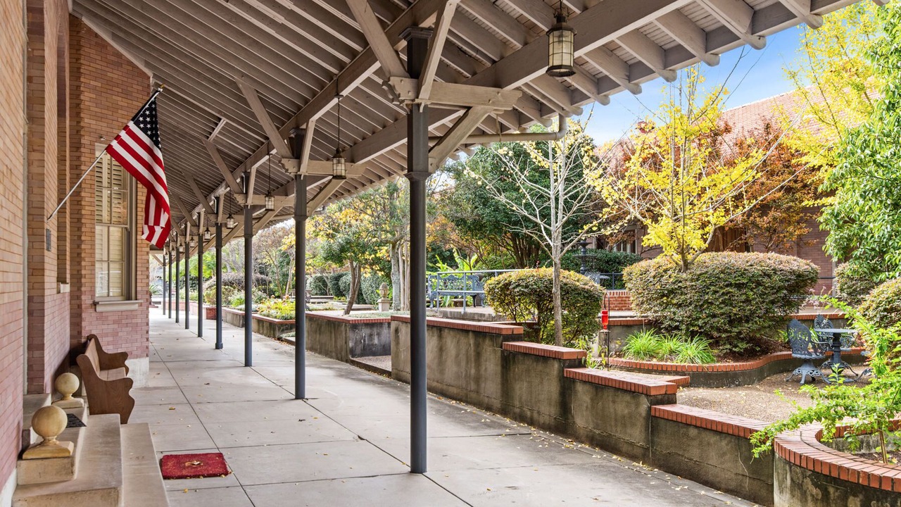 Photo of Patio Balcony in Natchez