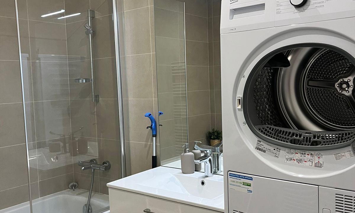 Photo of Bathroom in Boulogne-Billancourt