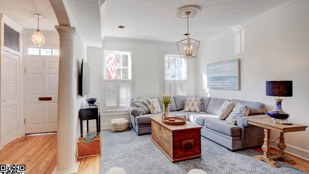 Photo of Livingroom in Naval Academy