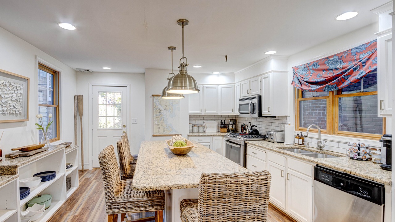 Photo of Kitchen in Naval Academy