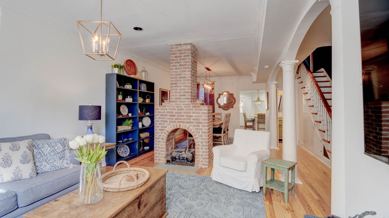 Photo of Livingroom in Naval Academy