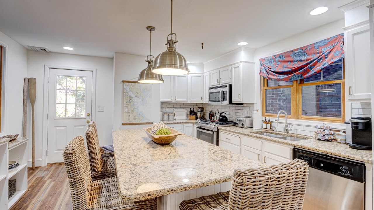 Photo of Kitchen in Naval Academy