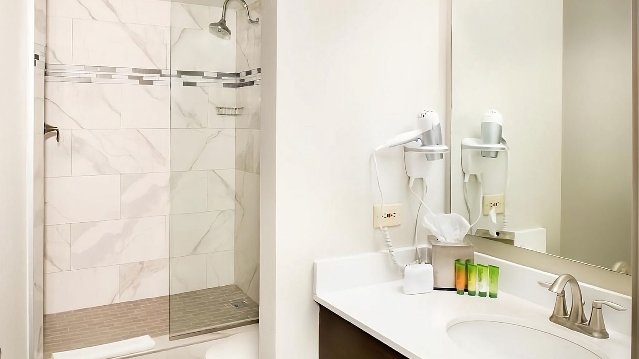 Photo of Bathroom in Gateway District