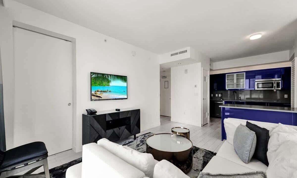 Photo of Livingroom in Central Beach