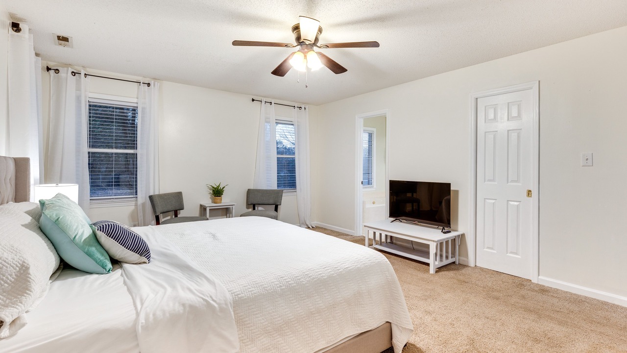 Photo of Bedroom in Normal