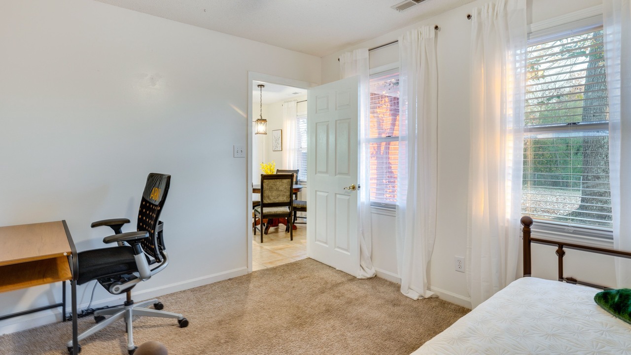 Photo of Bedroom in Normal