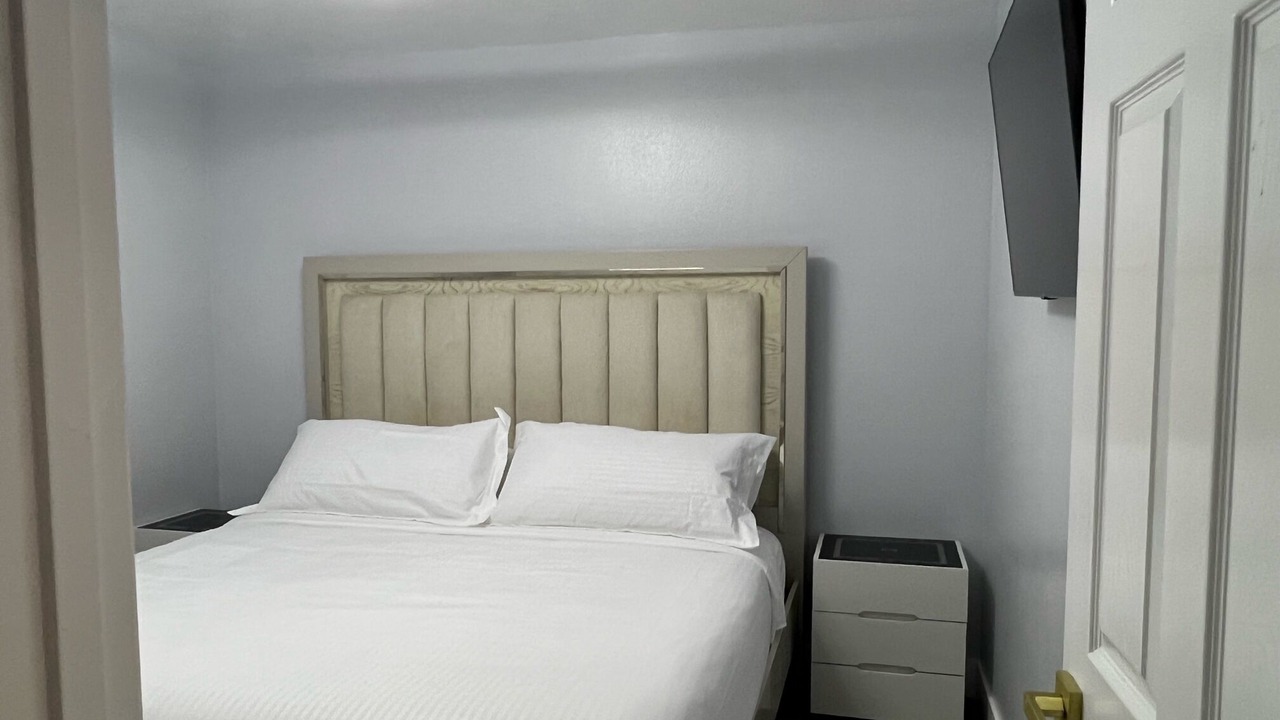 Photo of Bedroom in Lake Sarasota