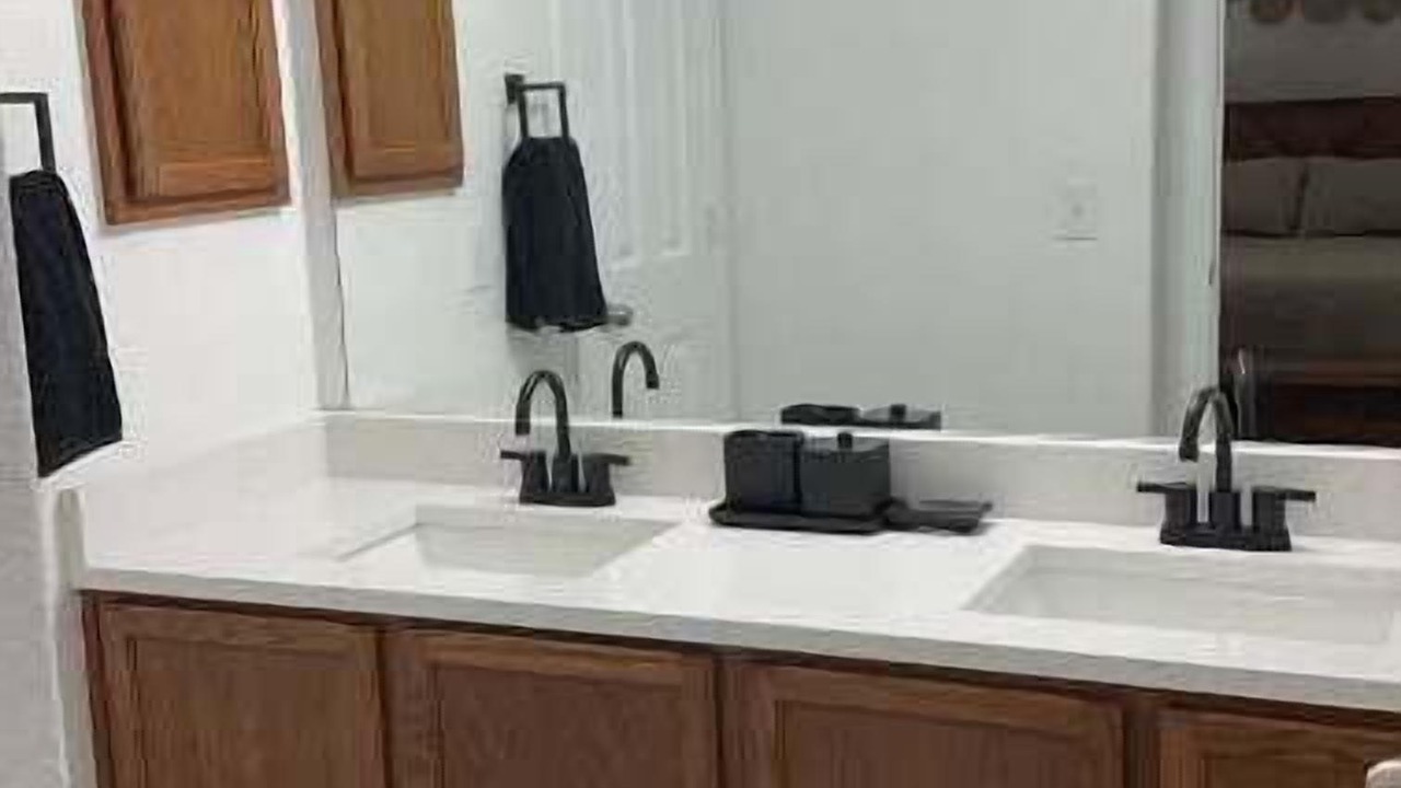 Photo of Bathroom in North Central Thousand Oaks