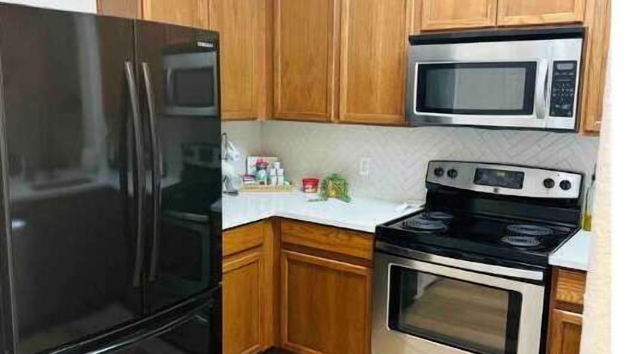 Photo of Kitchen in North Central Thousand Oaks