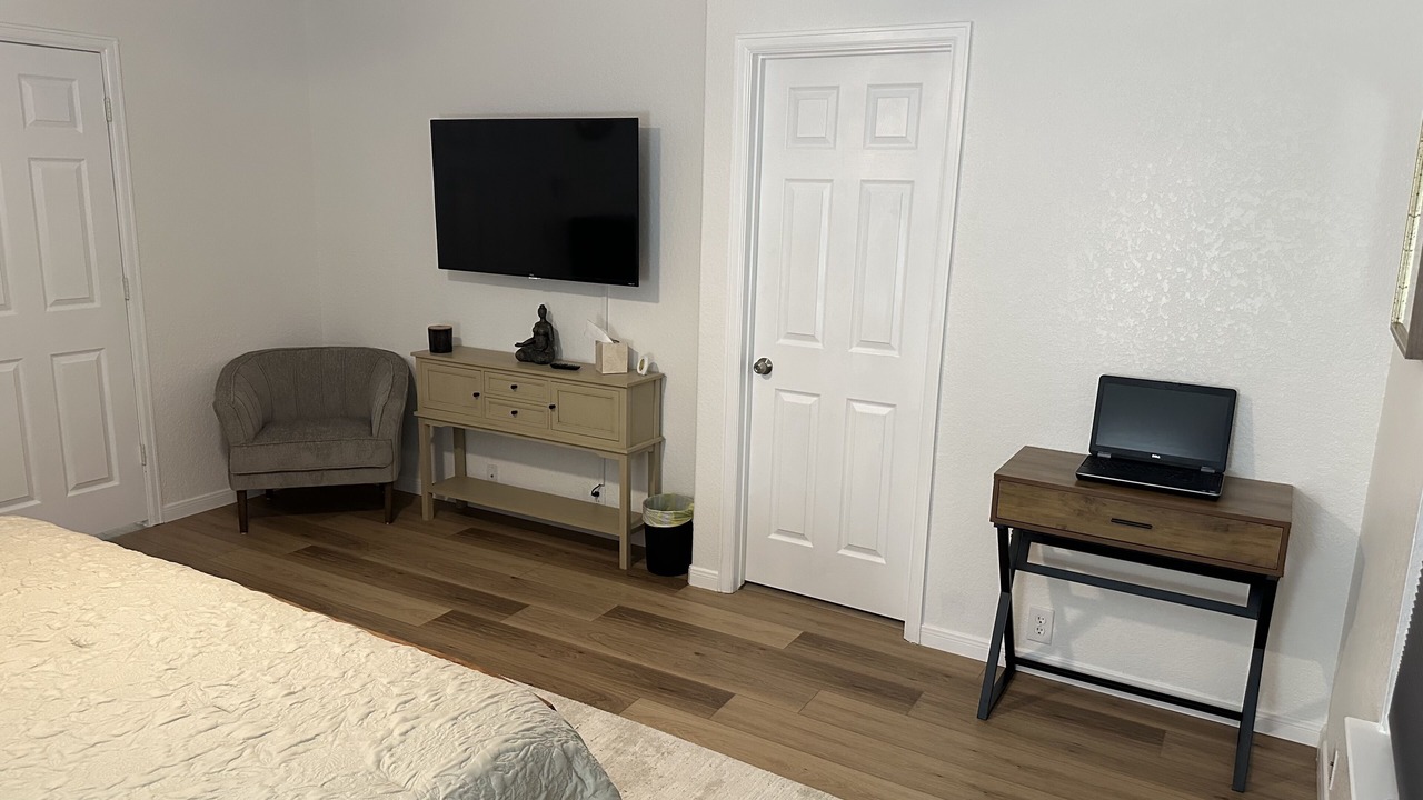 Photo of Bedroom in North Central Thousand Oaks