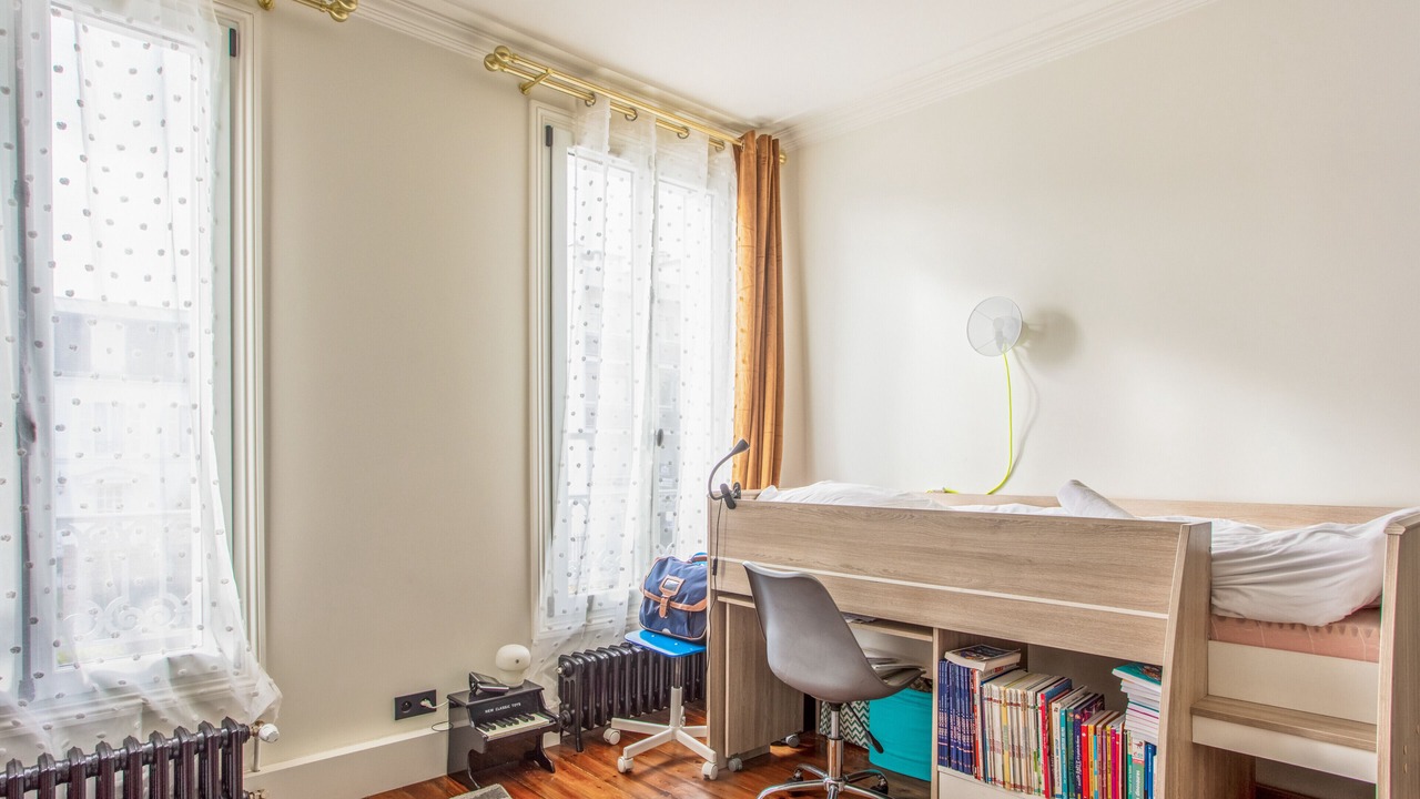 Photo of Bedroom in Colombes
