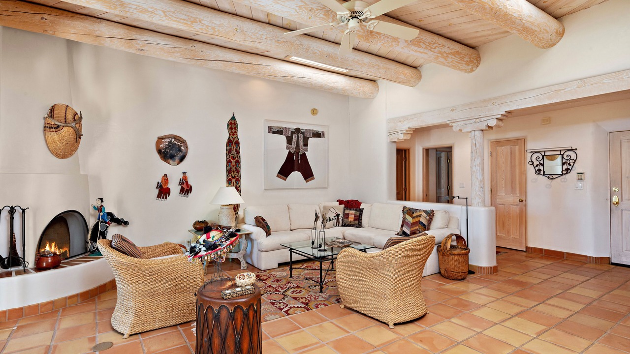 Photo of Livingroom in Quail Run
