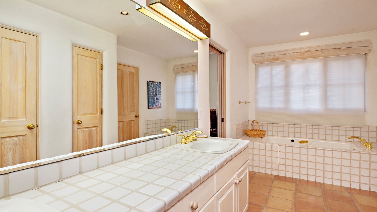 Photo of Bathroom in Quail Run