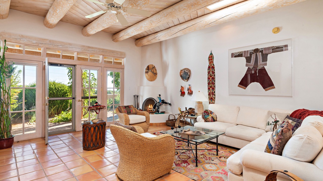 Photo of Livingroom in Quail Run