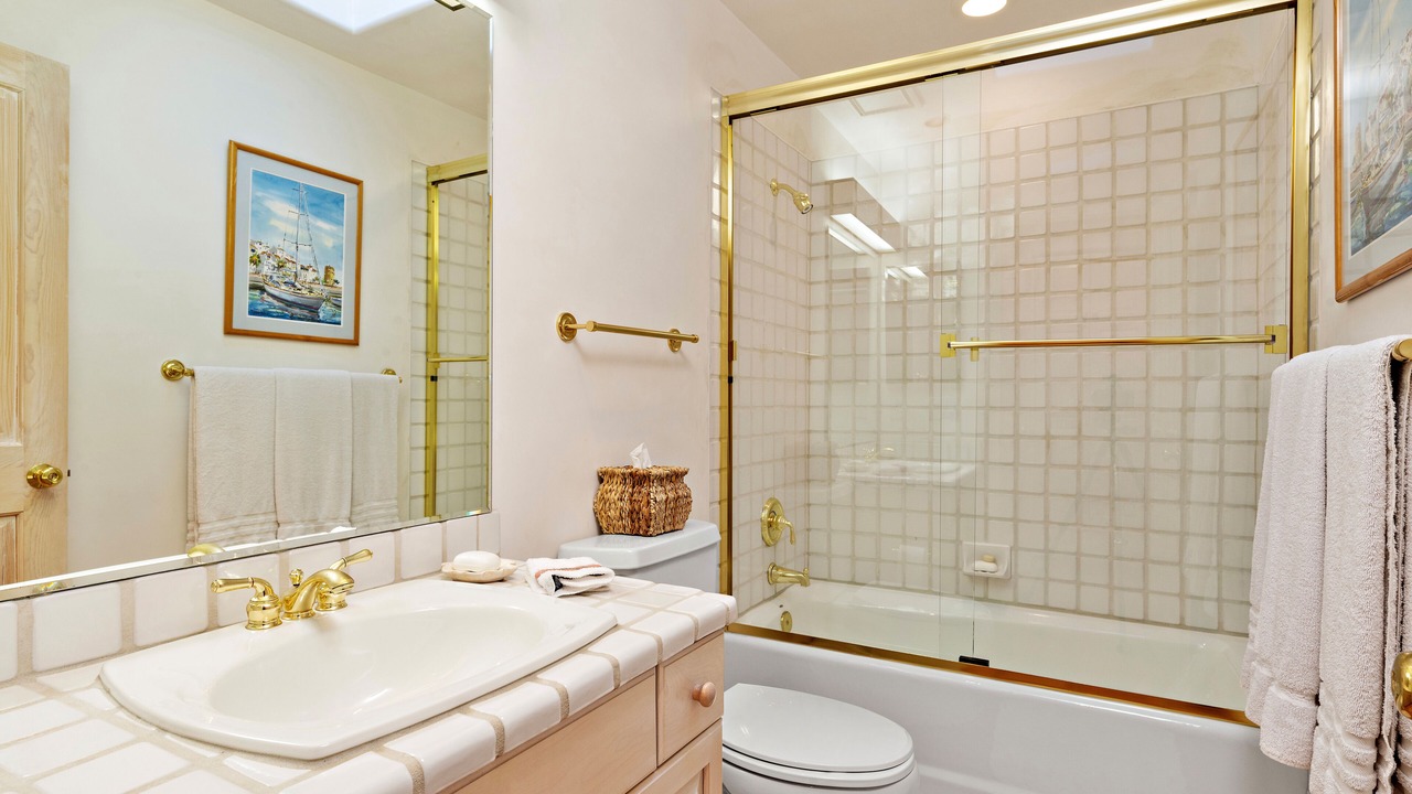 Photo of Bathroom in Quail Run