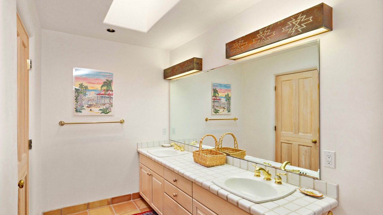 Photo of Bathroom in Quail Run