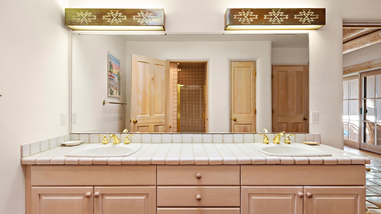 Photo of Bathroom in Quail Run