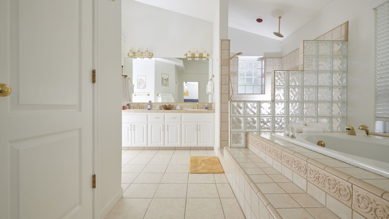 Photo of Bathroom in Oakhurst