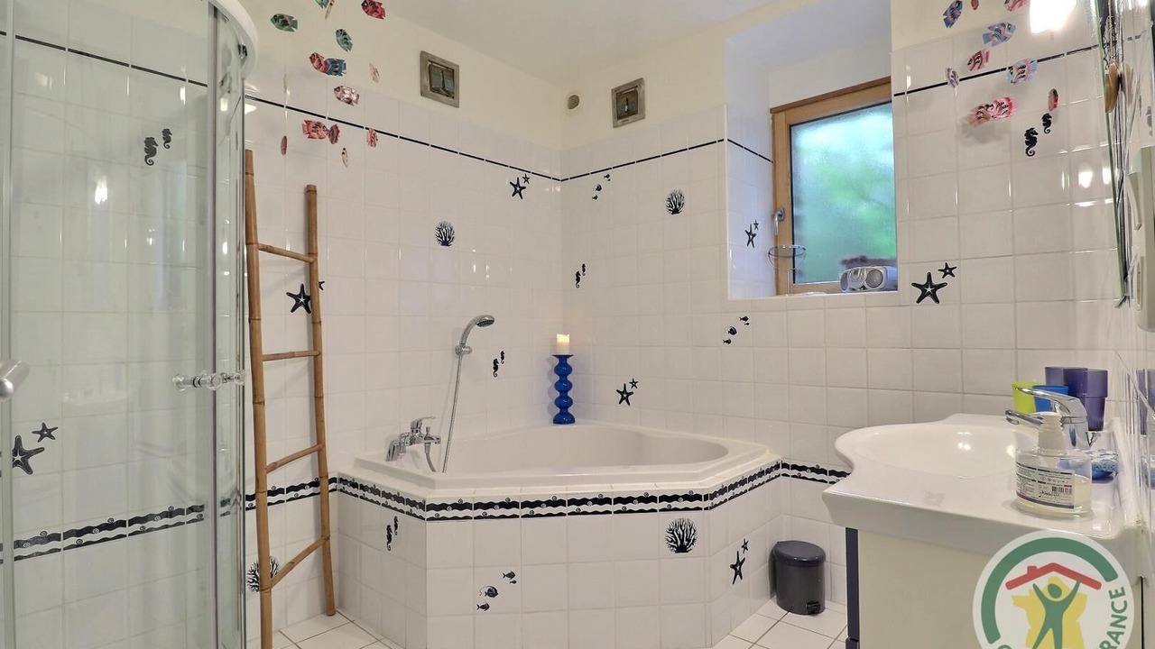 Photo of Bathroom in Mont-Dol