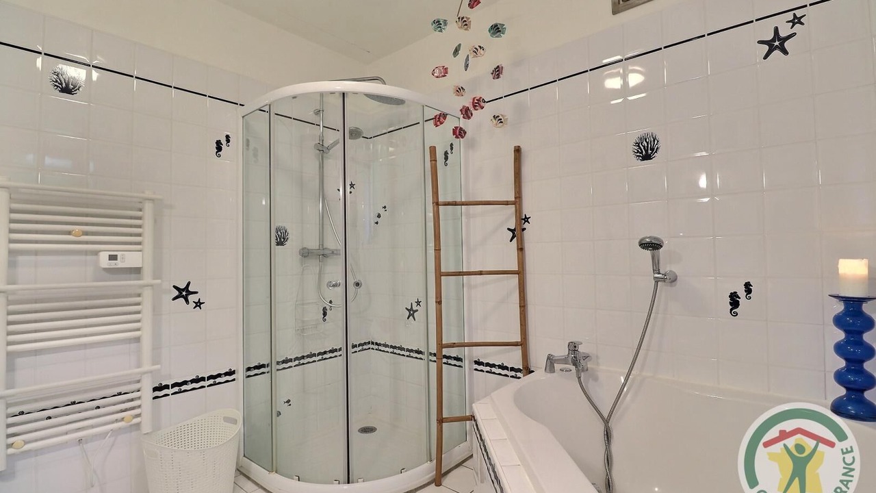 Photo of Bathroom in Mont-Dol