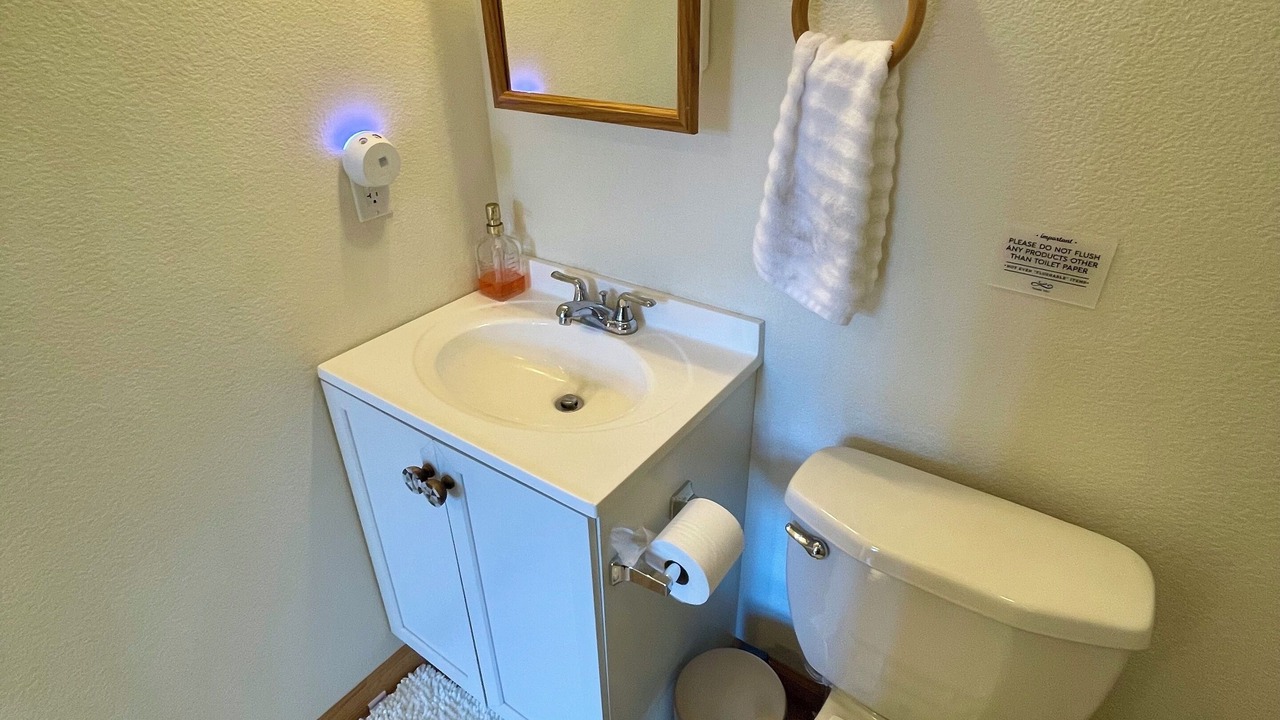 Photo of Bathroom in Echo Lake