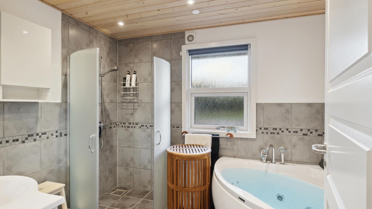 Photo of Bathroom in Strandby