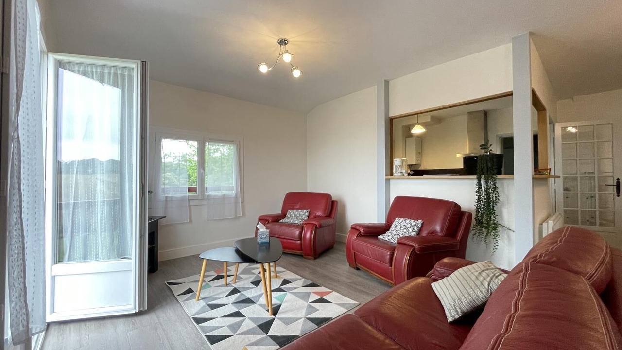 Photo of Livingroom in Souraide