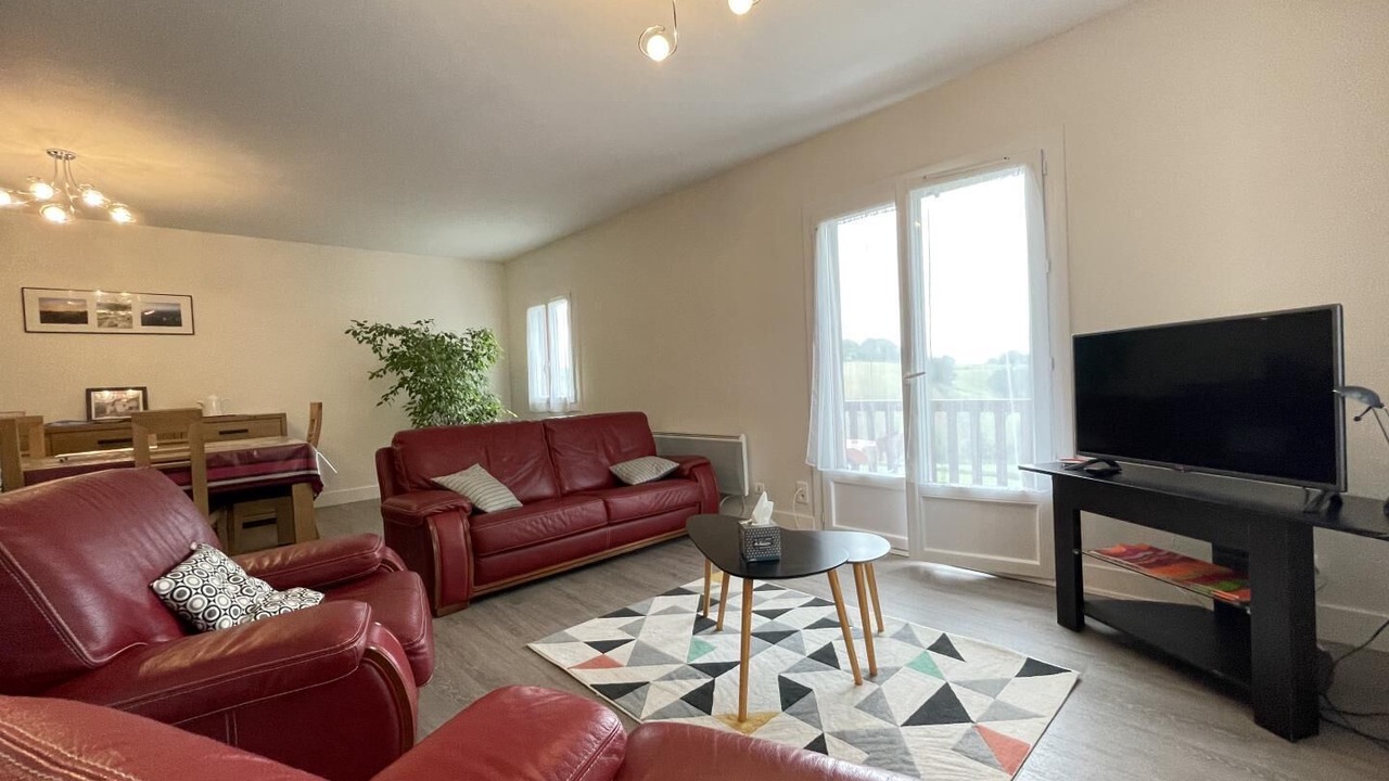 Photo of Livingroom in Souraide