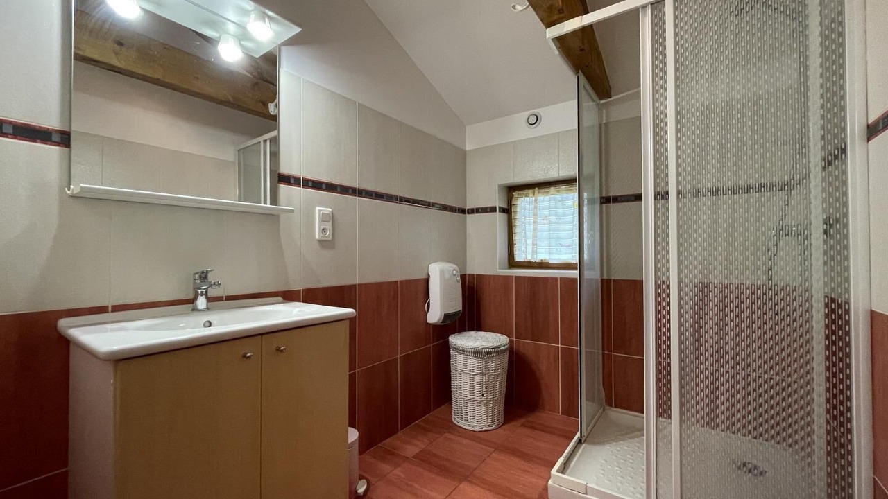 Photo of Bathroom in Hosta
