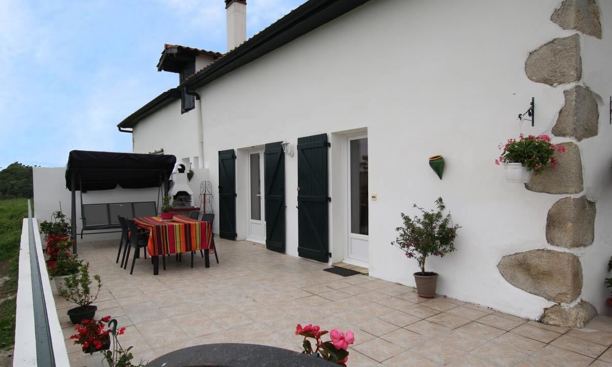 Photo of Outdoor in Macaye