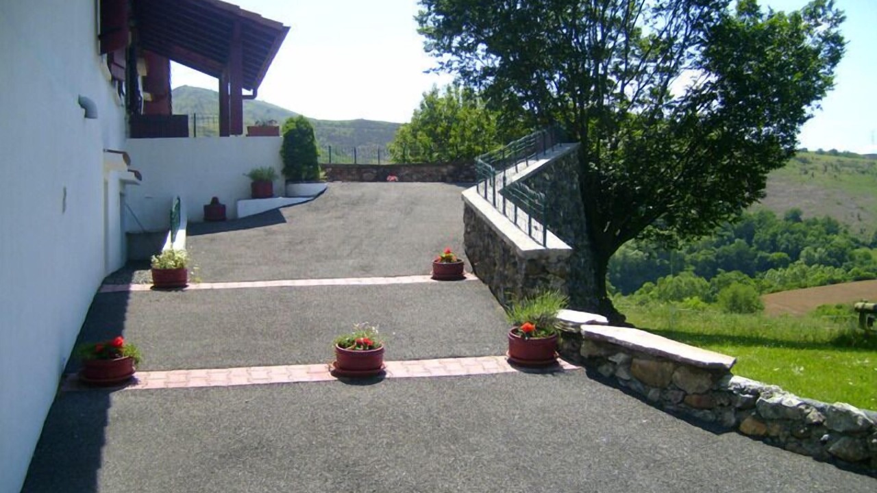 Photo of Outdoor in Macaye