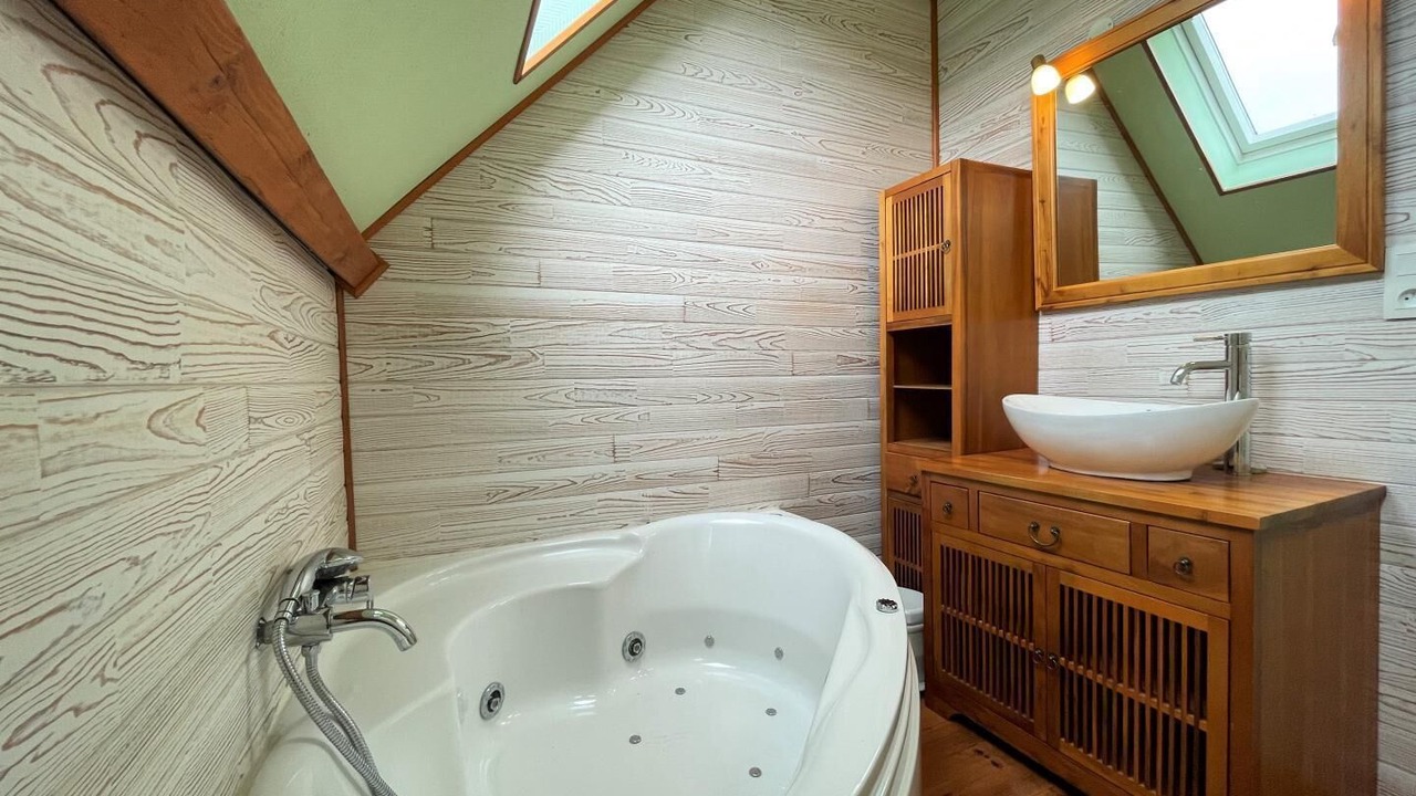 Photo of Bathroom in Monein