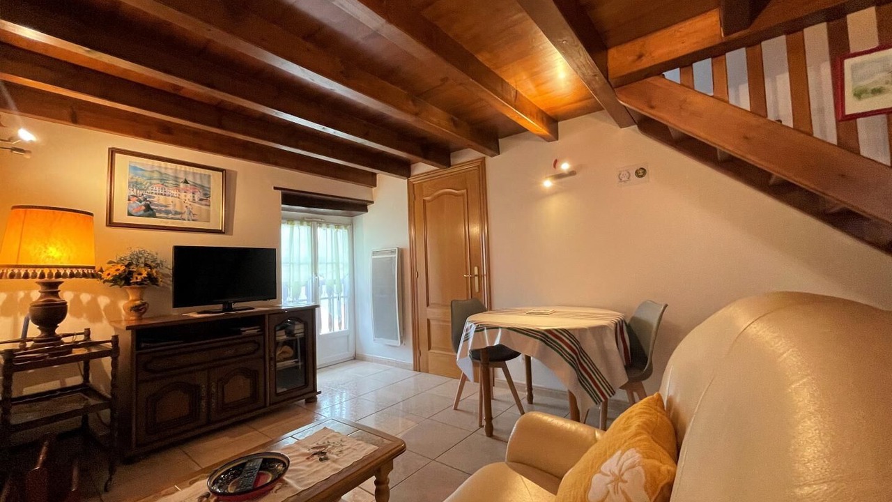 Photo of Livingroom in Sare