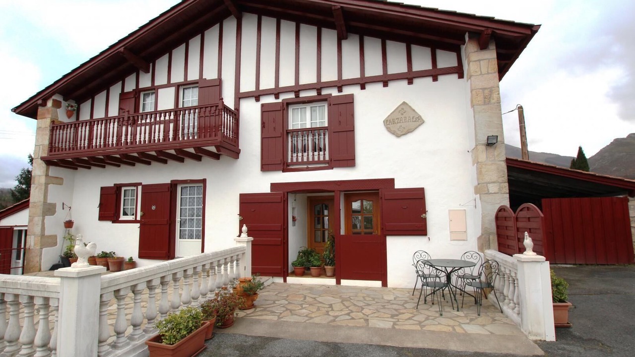 Photo of Outdoor in Sare