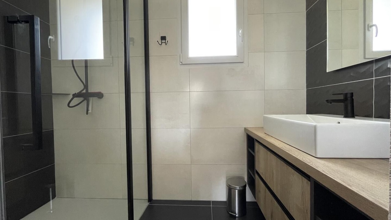 Photo of Bathroom in Jaxu