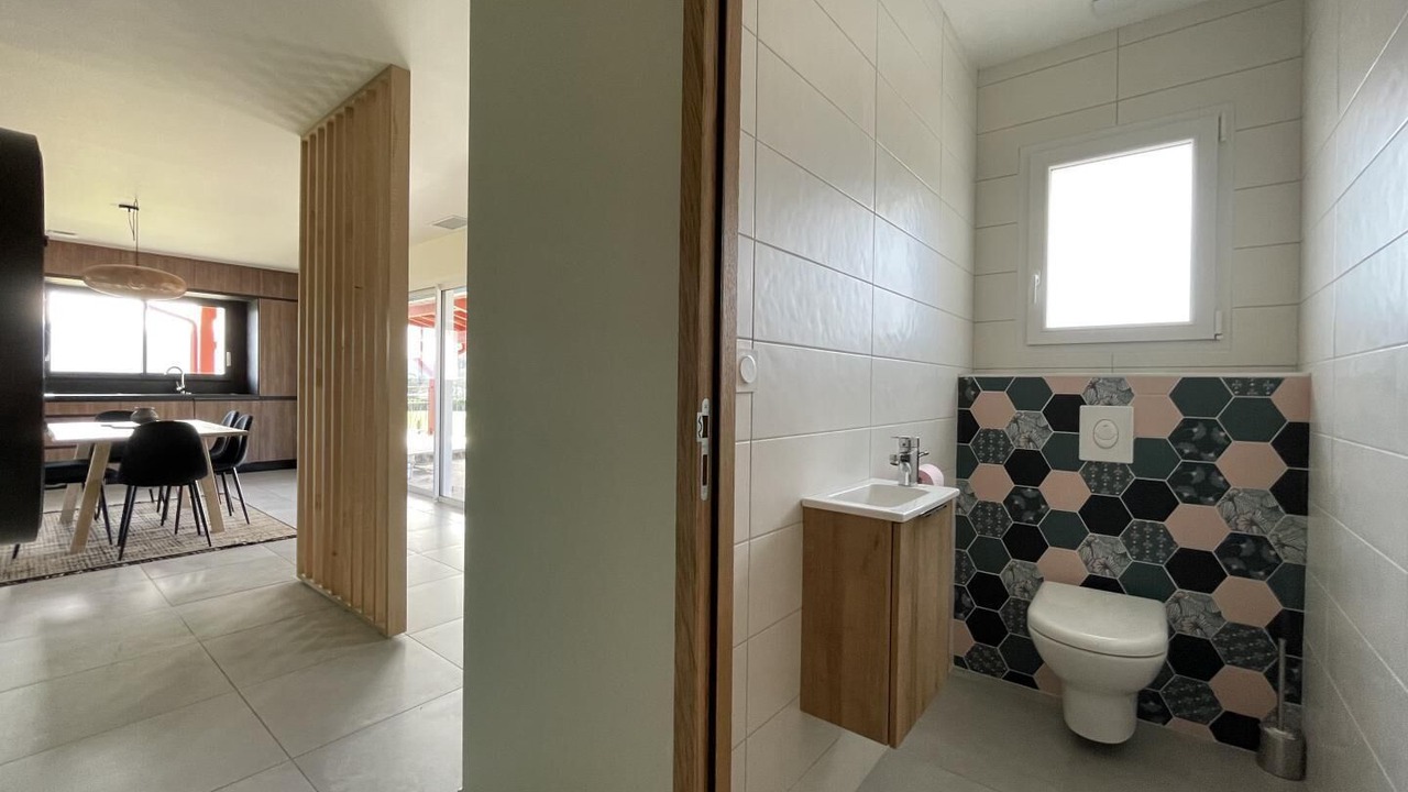 Photo of Others in Jaxu