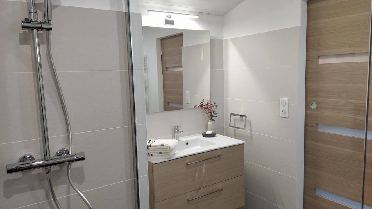 Photo of Bathroom in Sare