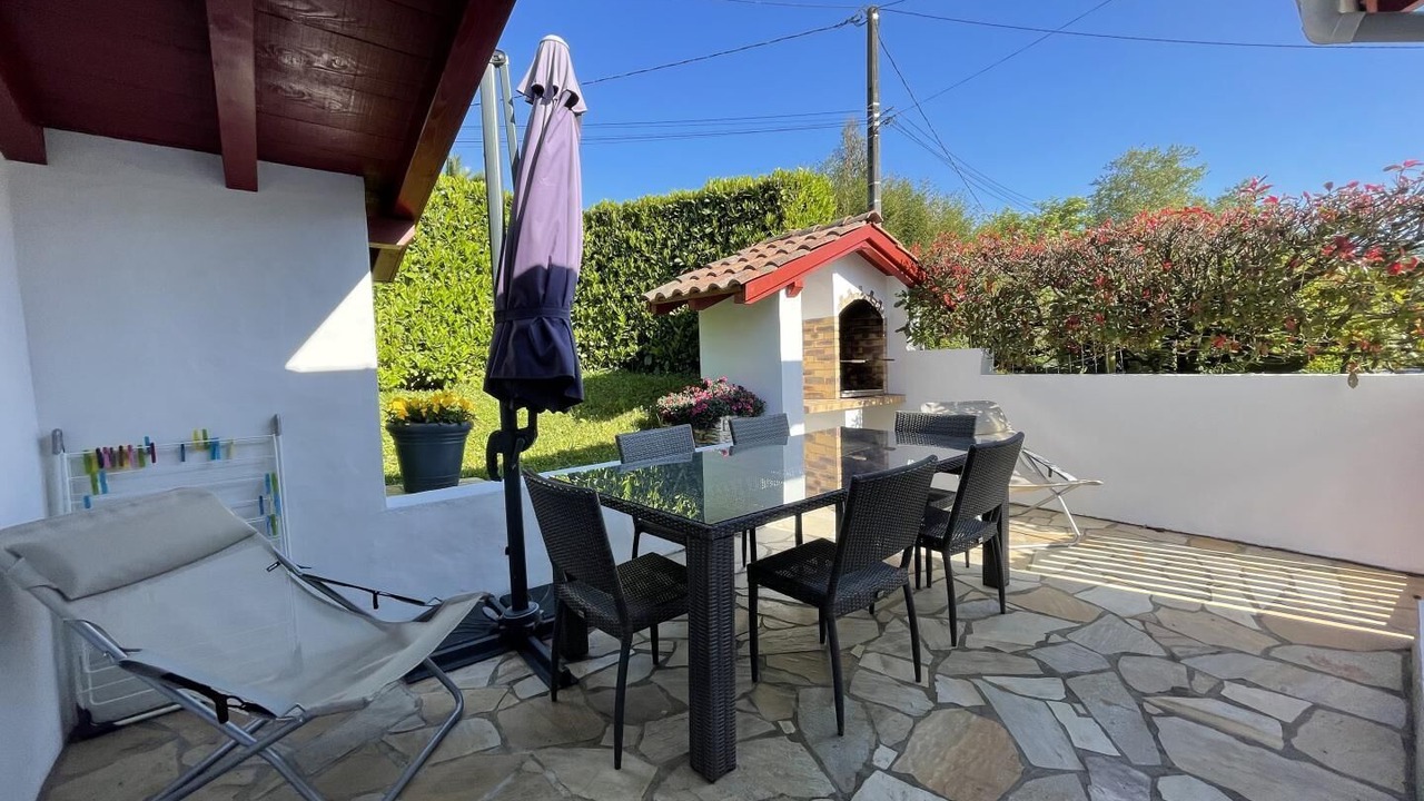 Photo of Outdoor in Sare