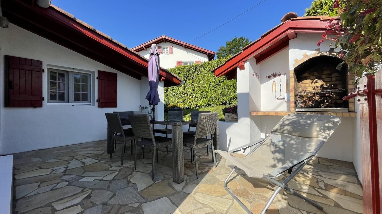 Photo of Outdoor in Sare