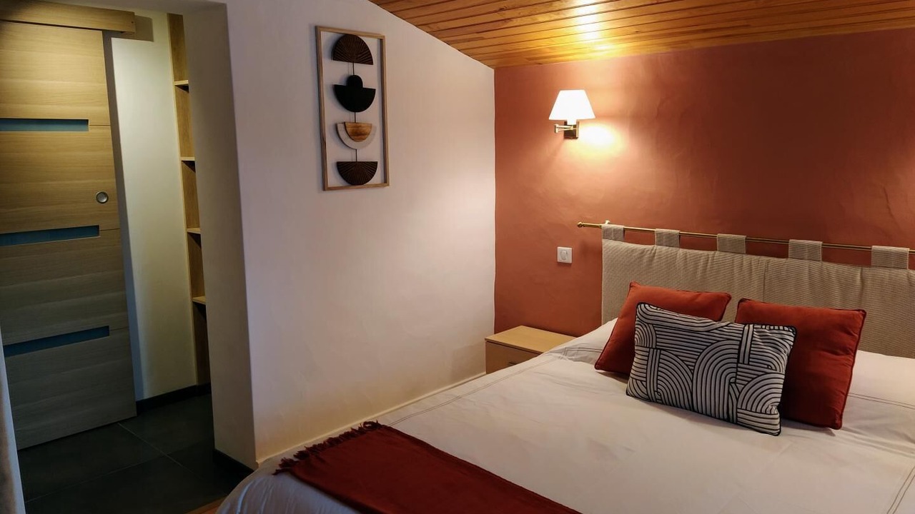 Photo of Bedroom in Sare