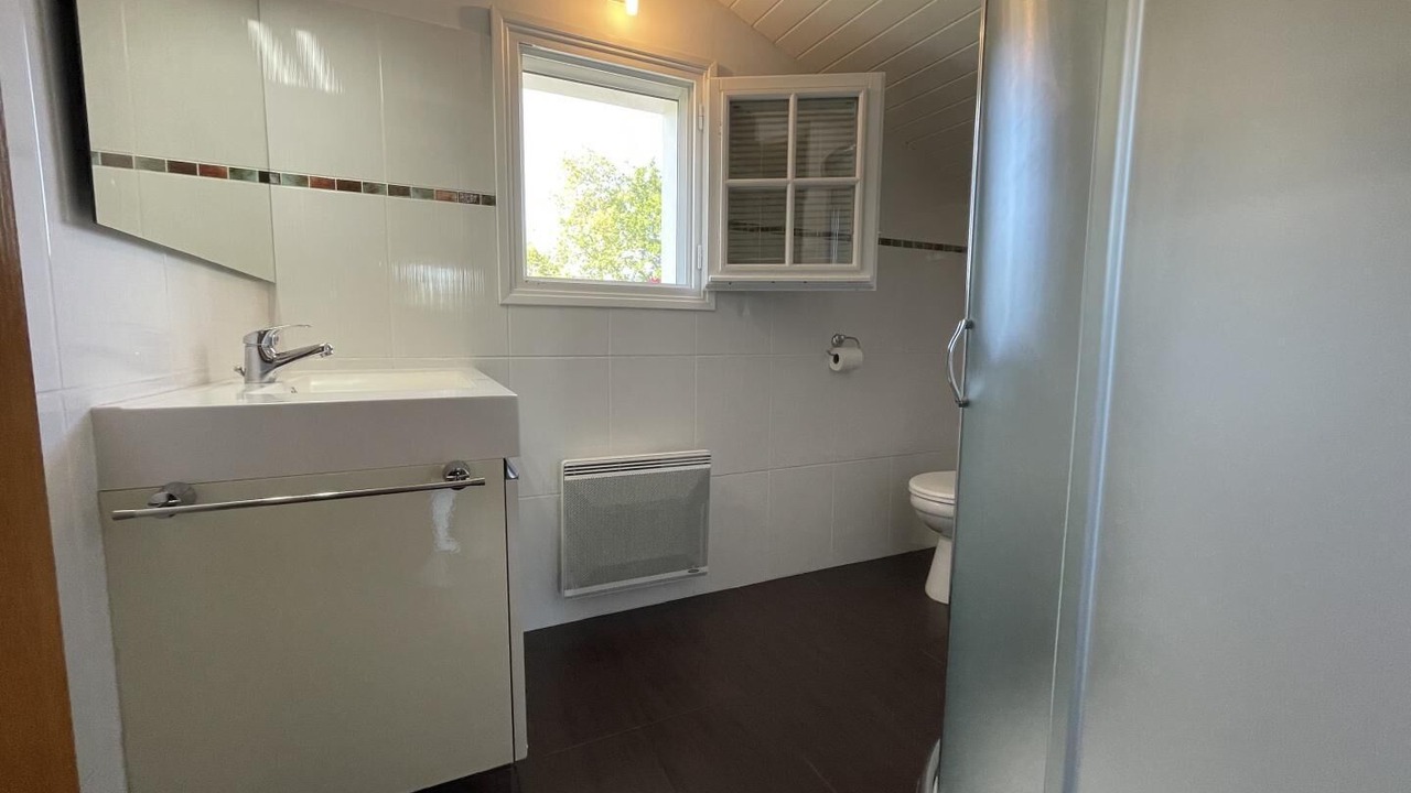 Photo of Bathroom in Sare