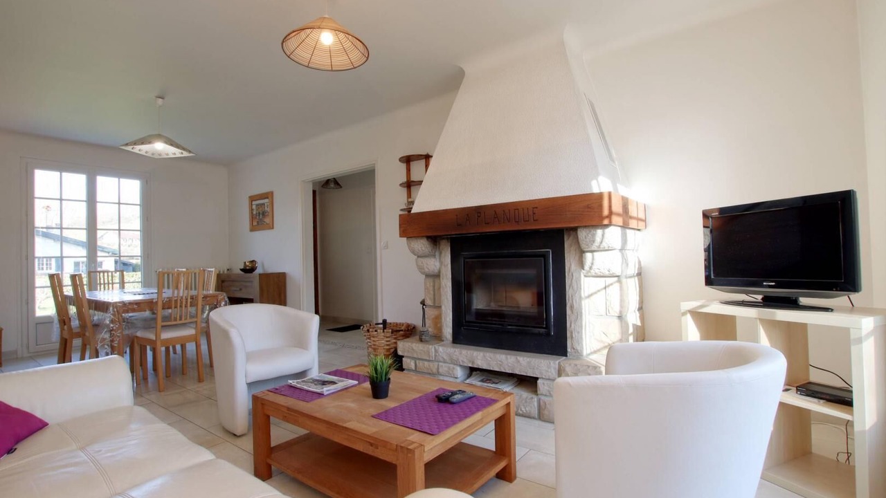 Photo of Livingroom in Uhart-Cize