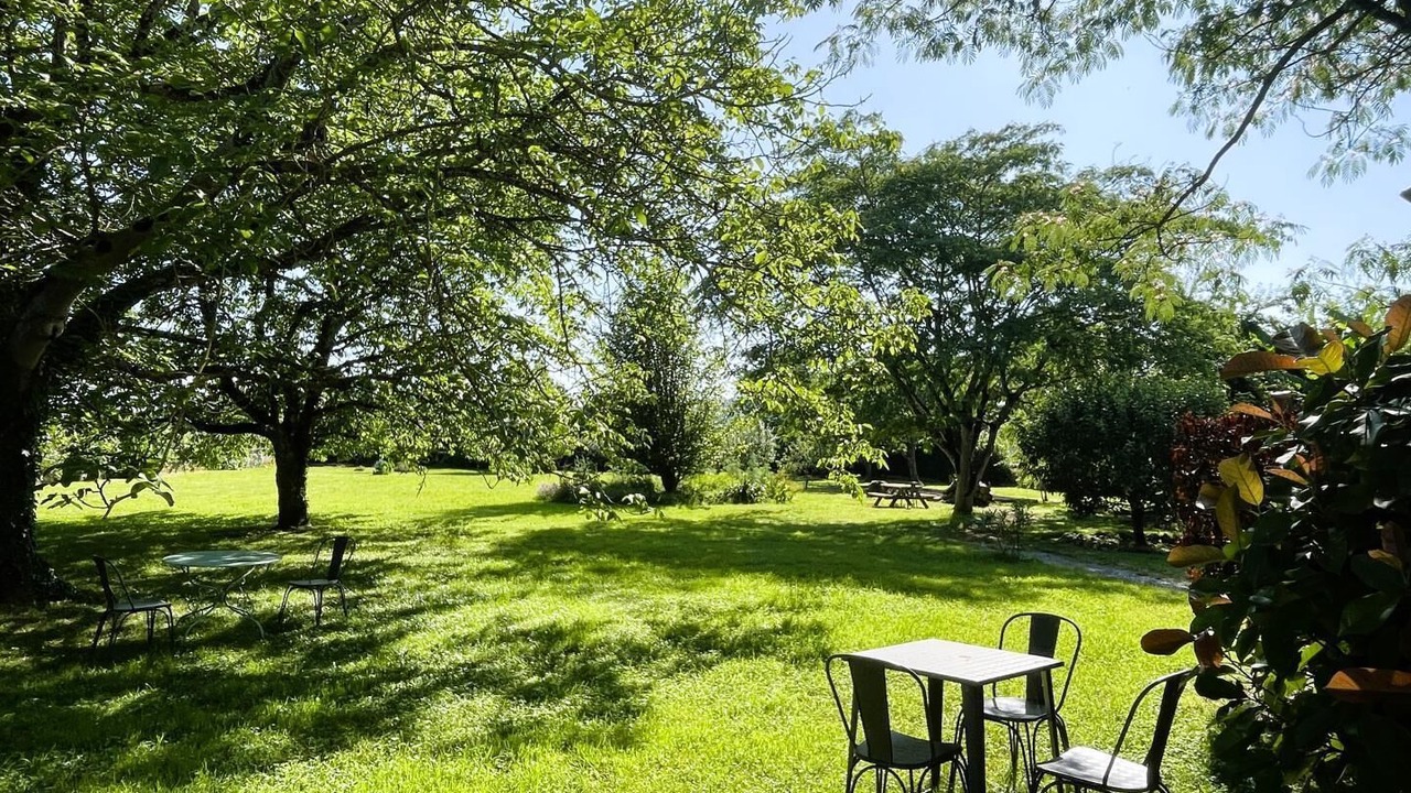 Photo of Outdoor in Assat