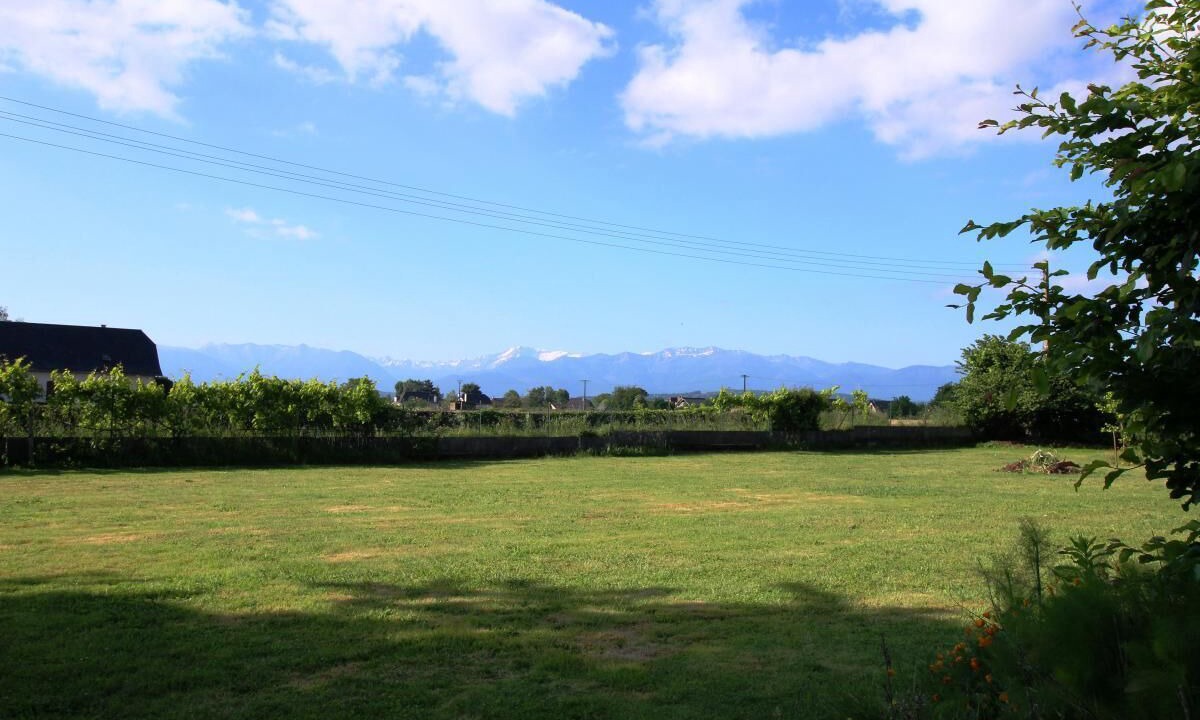 Photo of Outdoor in Assat