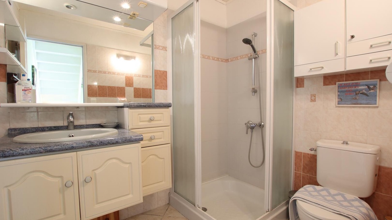 Photo of Bathroom in Assat