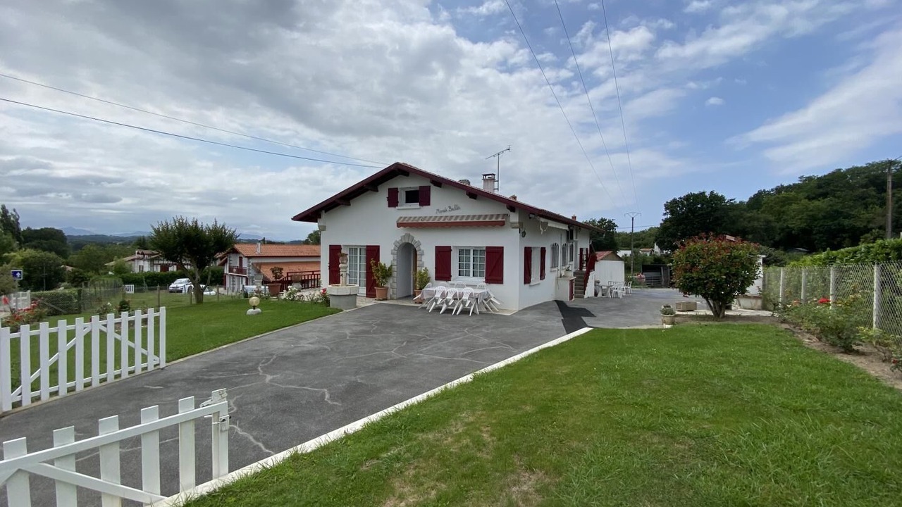 Photo of Outdoor in Halsou