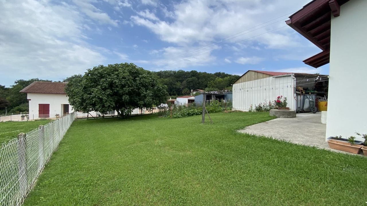 Photo of Outdoor in Halsou