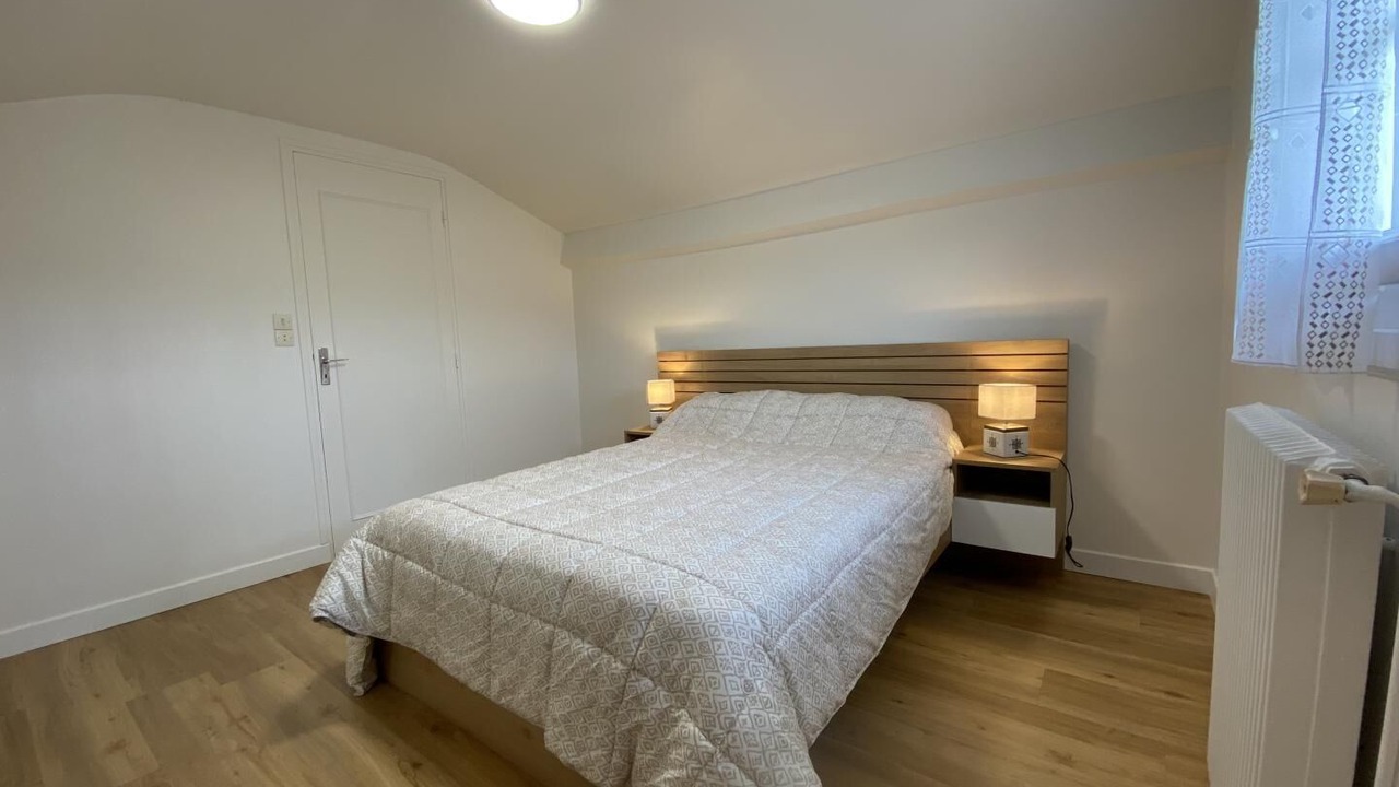 Photo of Bedroom in Halsou