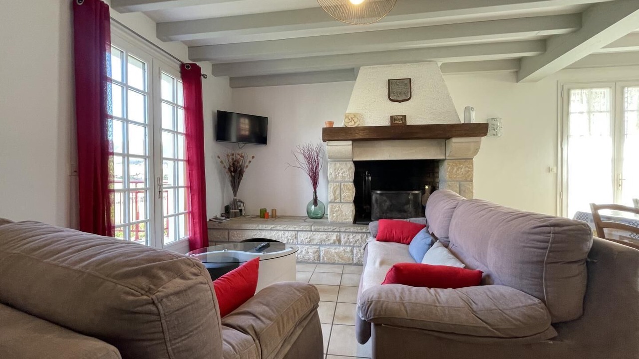 Photo of Livingroom in Ainhice-Mongelos